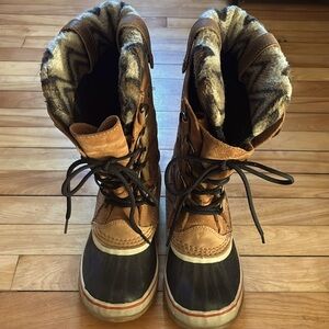 Joan of Artic Sorel waterproof boot